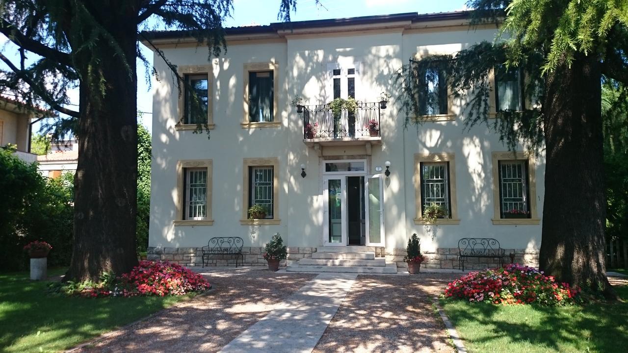 B&B Villa Dei Pini Domegliara Ngoại thất bức ảnh